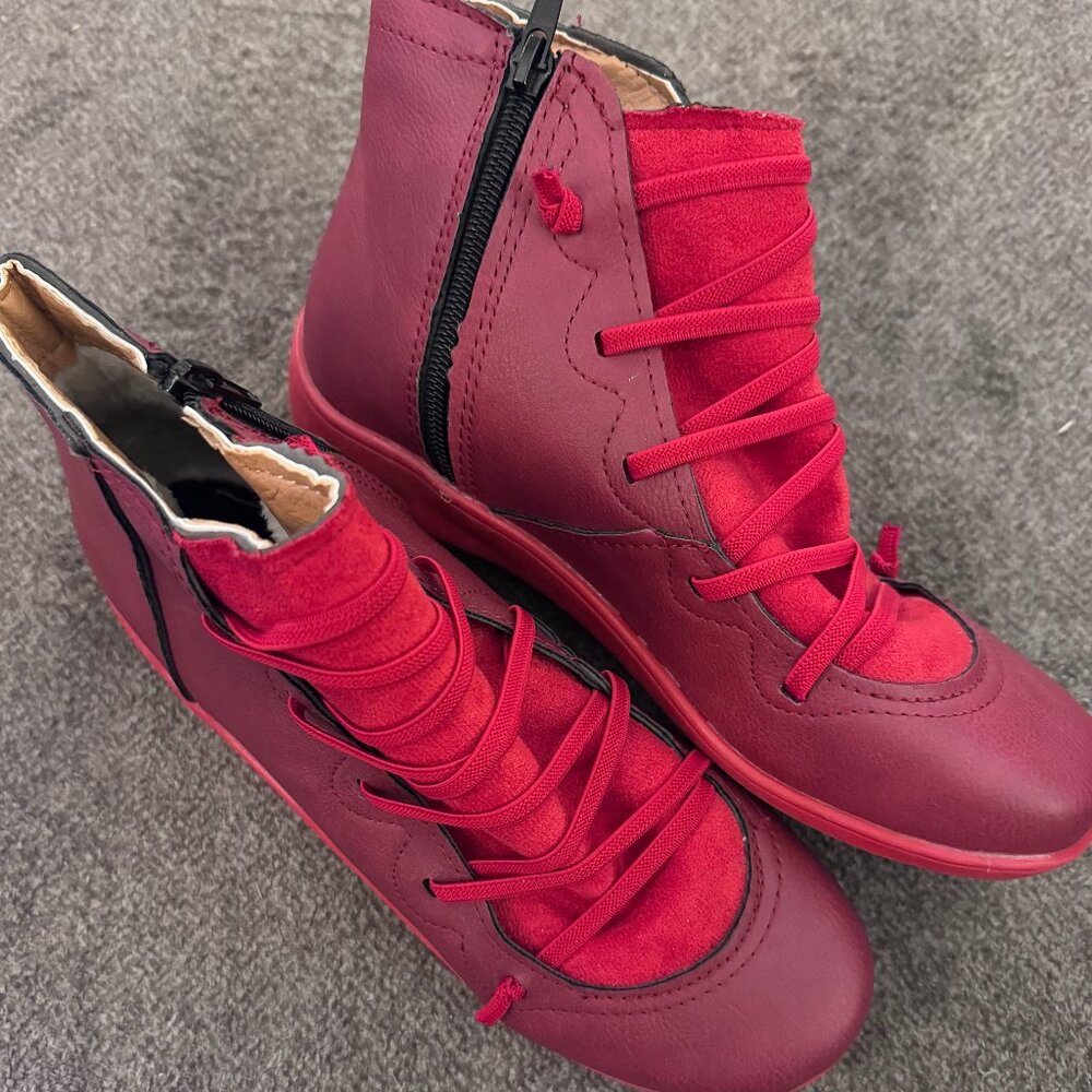 Red Lace Up Ankle Sneaker Boots Women’s 8 Est Side Zip Flat Casual Shoes - Picture 1 of 10